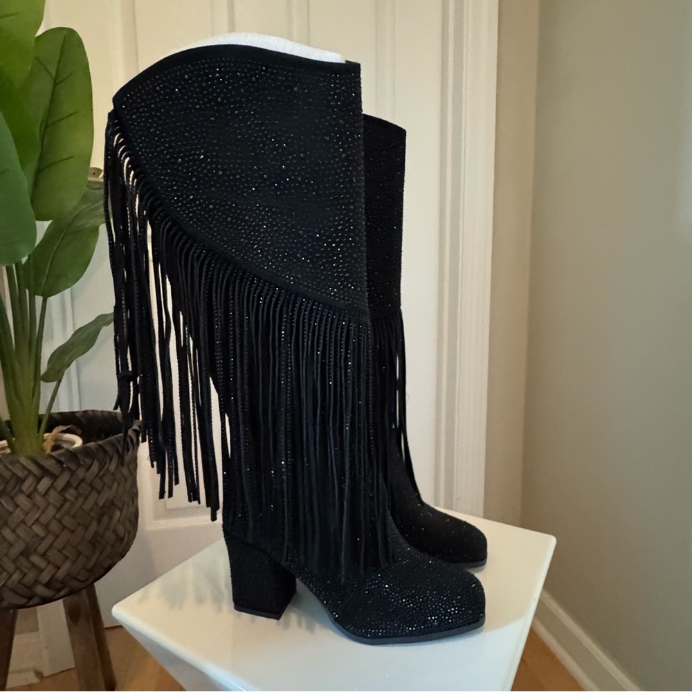 Pierre Dumas Black Fringe Heeled Boots. SIZE 7.5. NWOT.